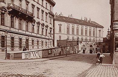 Modenapalais 1914.jpg