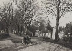 Schmelzer Friedhof Kreuz.jpg