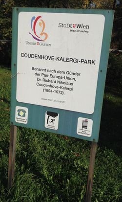 Parkbenennungstafel 1130 Coudenhove-Kalergi-Park.JPG