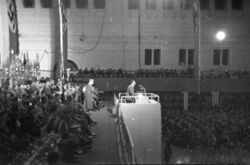 Hitlerrede Nordwestbahnhalle 1938.jpg