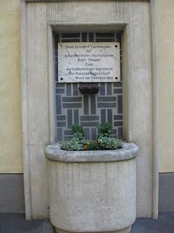 Höger-Gedenktafel-Lorystraße.jpg