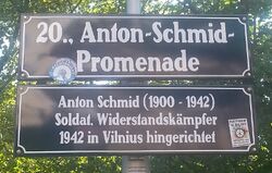 Erläuterungstafel Anton Schmid, 1200, Friedensbrücke.jpg
