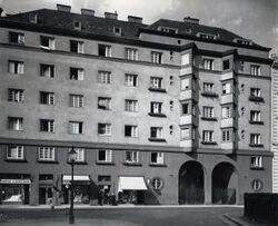 Fassade Wohlmutstraße.jpg