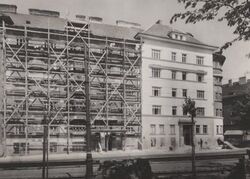 Wiederaufbau Gemeindebau.jpg