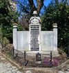 Kriegerdenkmal Wien Sievering, Kirchenplatz.jpg