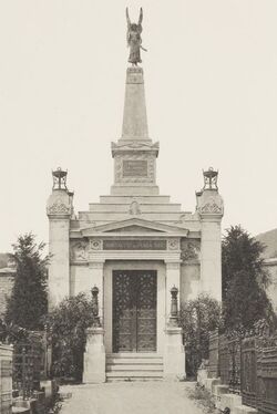 Mausoleum Familie Weil.jpg