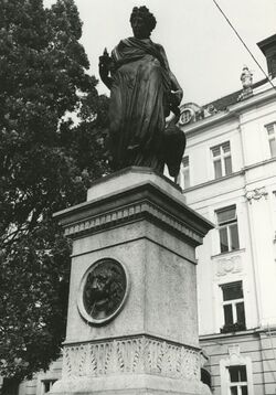 Wachsamkeitsbrunnen Matz.jpg