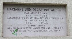 Gedenktafel 1210 Prager Straße 31.JPG