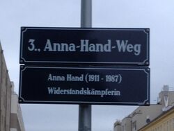 Erläuterungstafel Anna Hand, 1030.JPG