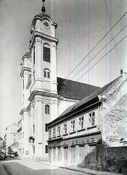 Lichtental Pfarrkirche.jpg