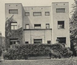 Haus Steiner Gartenseite 2.jpg