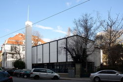 1280px-Mormonen Gemeindehaus Wien.JPG