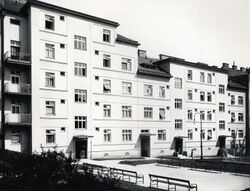 Wohnhausanlage Onno-Klopp-Gasse - Innenhof 2.jpg