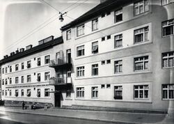 Wohnhausanlage Onno-Klopp-Gasse - Fassade Rupertgasse.jpg