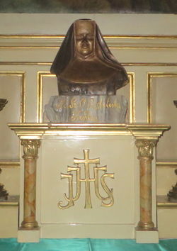 Altar mit Bronzebüste von Sr. Maria Restituta, 1030 Rennweg 63.JPG