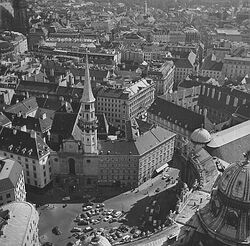 Michaelerplatz1956.jpg