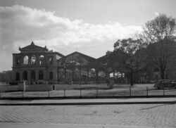 Zerstörter Ostbahnhof (Staatsbahnhof) um 1946.jpg