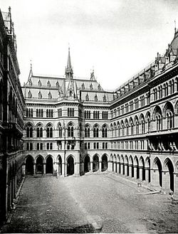 Rathaus Innenhof.jpg