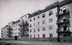 Wohnhausanlage Fultonstraße - Fassade Fultonstraße.jpg