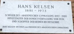 Gedenktafel Hans Kelsen, 1010 Beethovenplatz 1.JPG