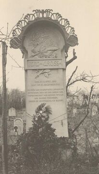 Grabdenkmal für <!--LINK'" 0:0--> auf dem <!--LINK'" 0:1-->, entworfen von Ernst Gotthilf von Miskolczy, Aufnahme um 1910
