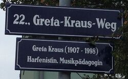 Erläuterungstafel Greta Kraus, 1220.jpg