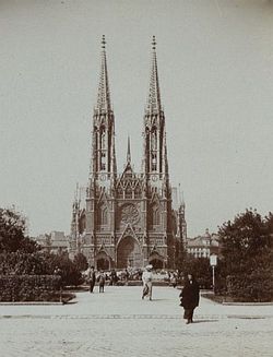 Votivkirche 1912.jpg