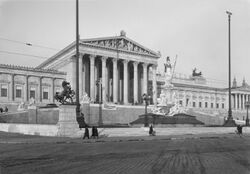 Parlament Brunnen Gerlach.jpg