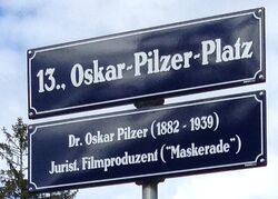 Erläuterungstafel Oskar Pilzer, 1130.JPG