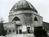 Novemberpogrom Zentralfriedhof Zeremonienhalle.jpg